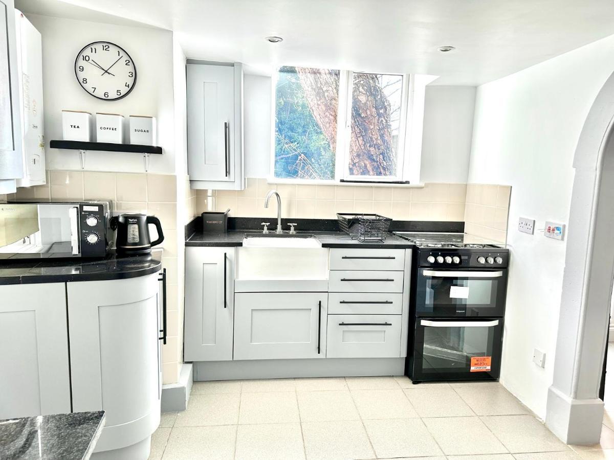 Cosy One Bedroom Apartment Trowbridge Exterior foto